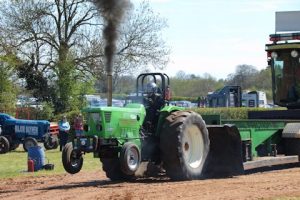 Tractor Pulling